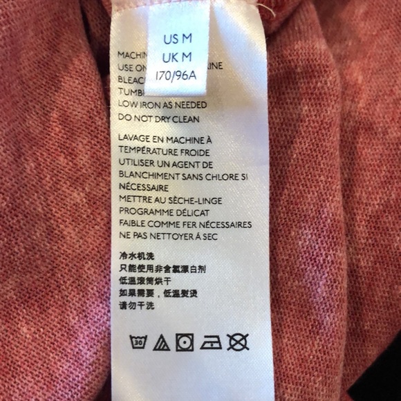 We The Free super cute cutout shoulder top - Picture 5 of 11